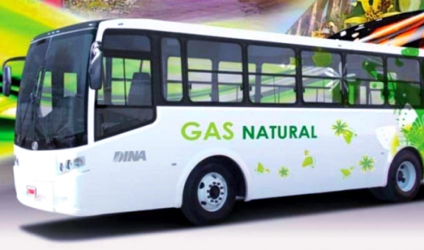 Avalan uso de gas natural vehícular en nuevos autobuses